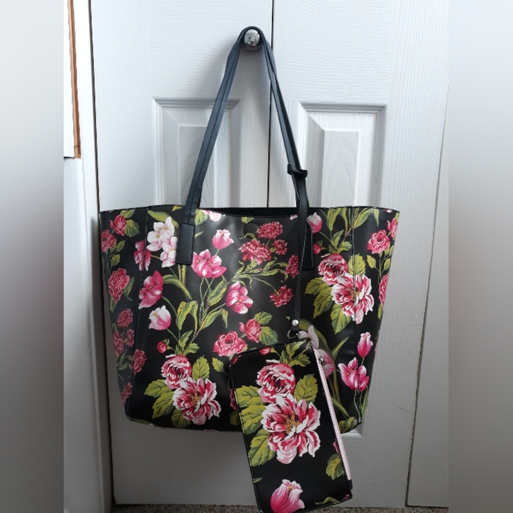 Beautiful Large Floral Tote with matching wallet